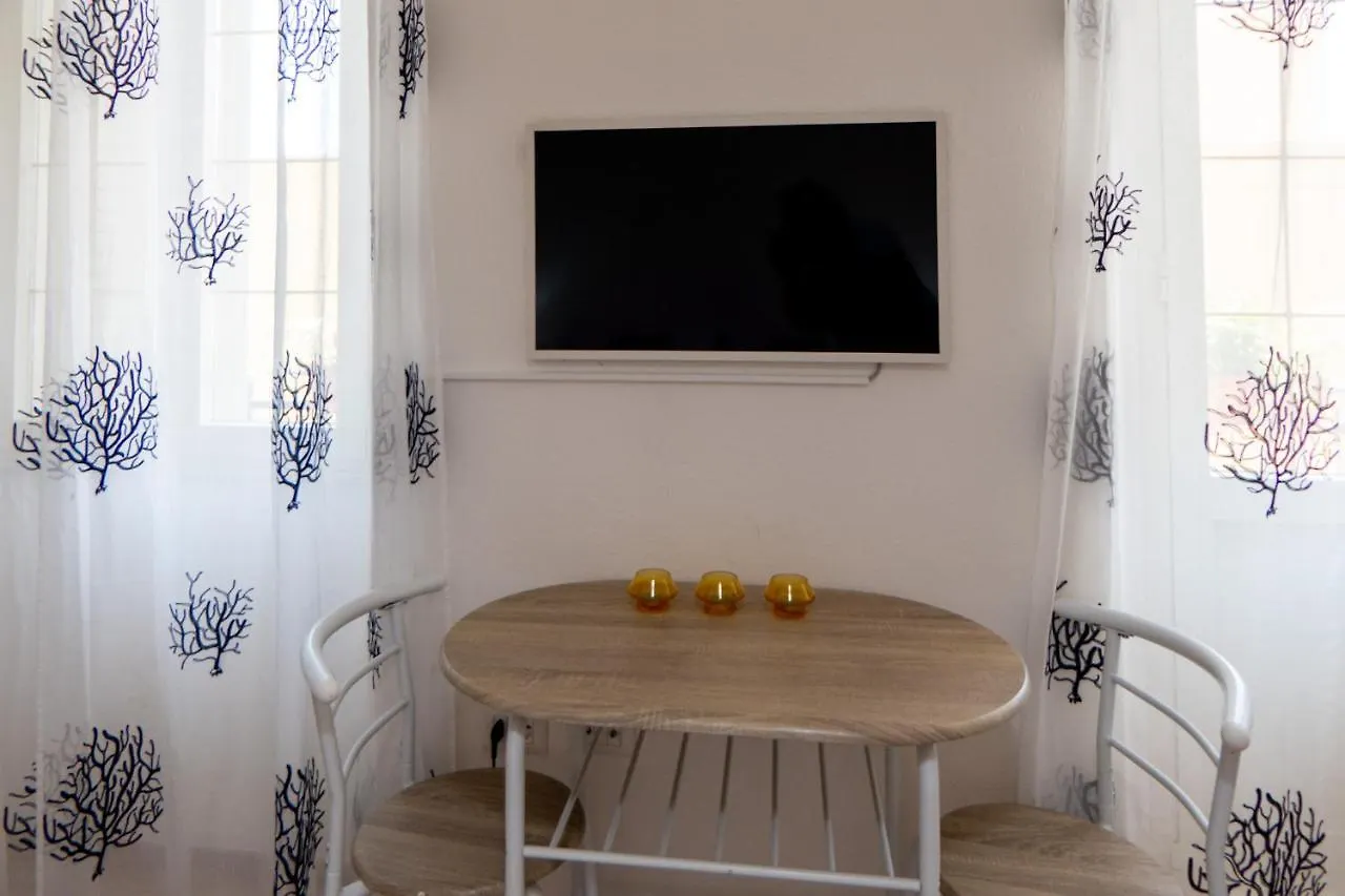 Biggy Apartment Όλμπια
