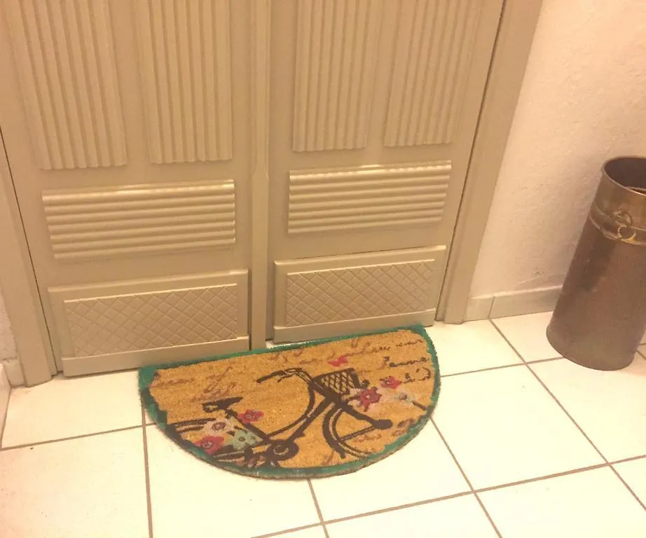 Biggy Apartment Όλμπια